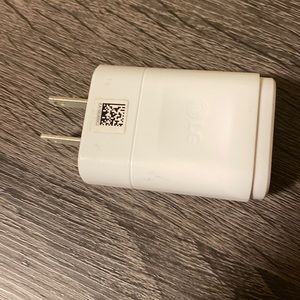 LG outlet cube usb